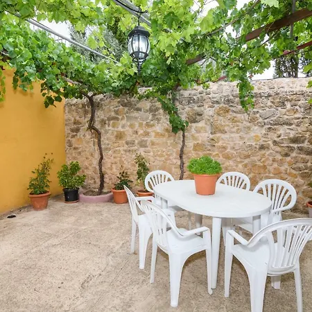 Country house Masia Cantrobella *